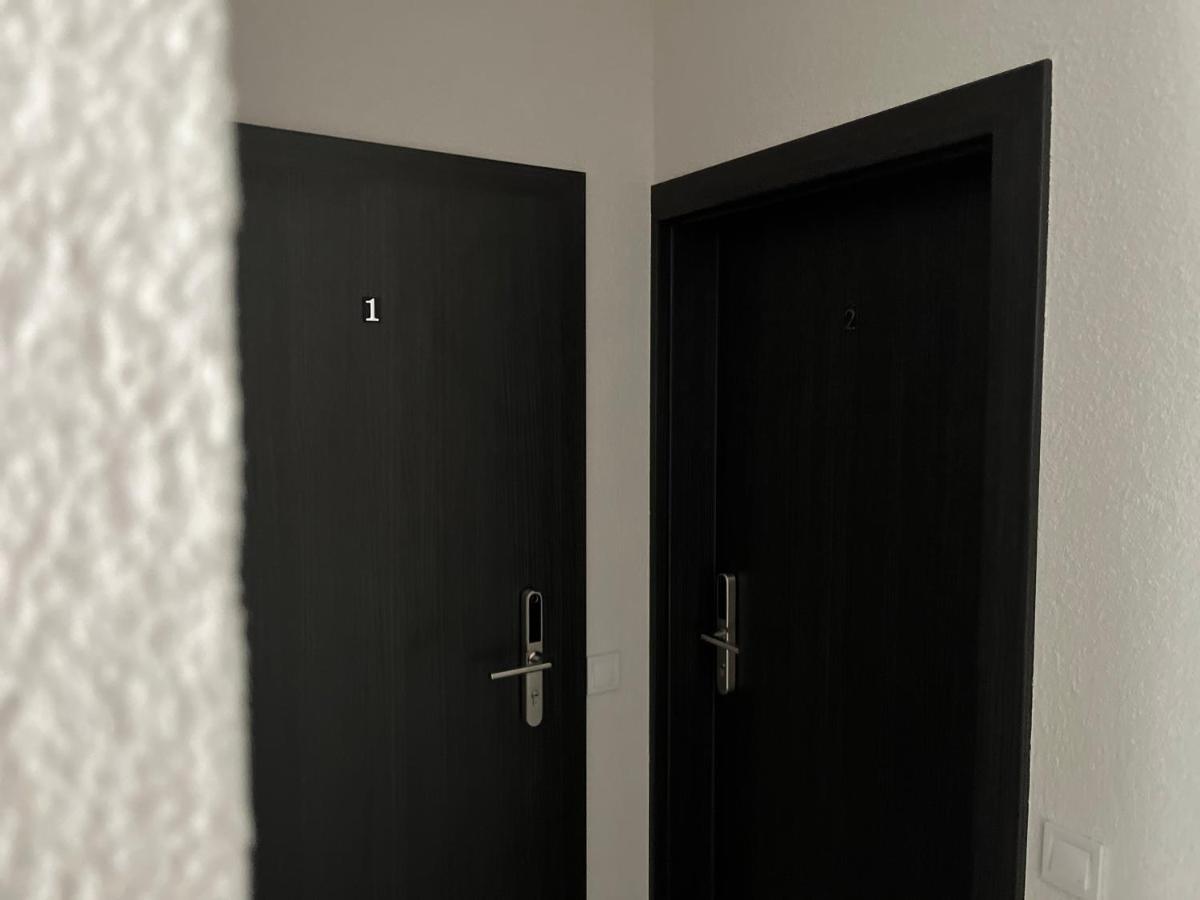 Luxuria Modern Apartments - Self Check-In Siauliai  Ngoại thất bức ảnh