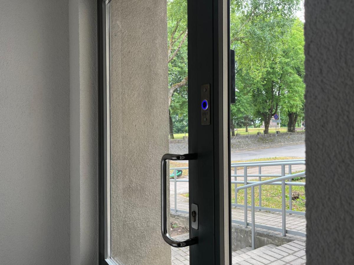 Luxuria Modern Apartments - Self Check-In Siauliai  Ngoại thất bức ảnh